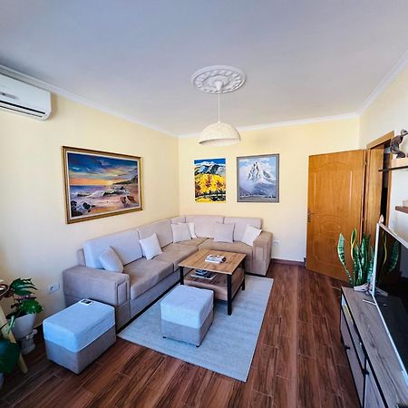 Cozy Central Apartment Tirana Kültér fotó